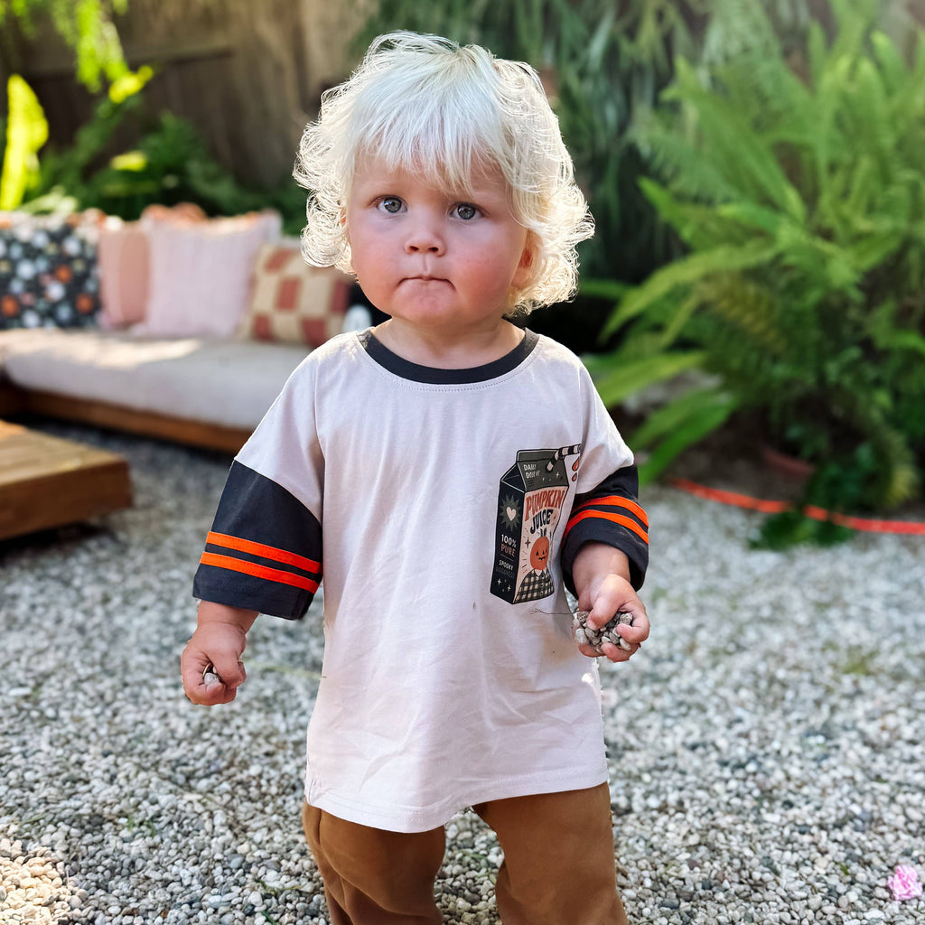 SPOOKY JUICE BOX | CHARCOAL | OVERSIZED KIDS TEE: OVERSIZED / 2/3Y