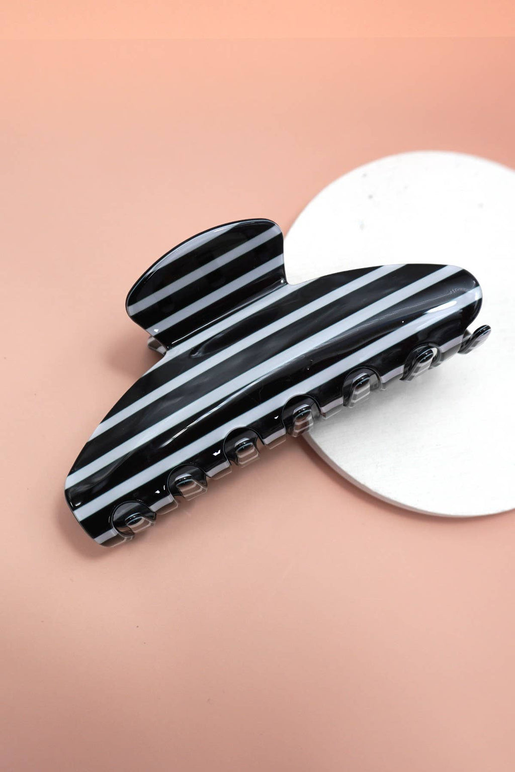 JUMBO STRIPE PLAID OVAL HAIR CLAW CLIPS | 40H1020: PLAID RED