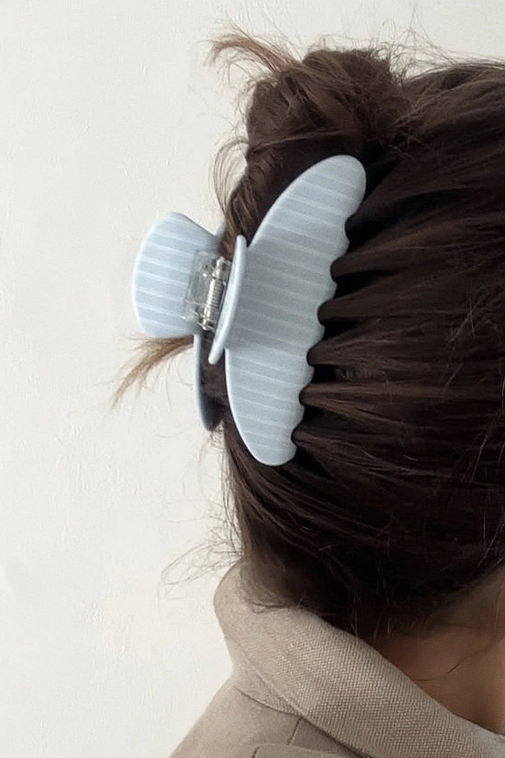 JUMBO STRIPE PLAID OVAL HAIR CLAW CLIPS | 40H1020: PLAID BLUE